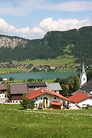 idyllisch gelegen: der 25,4 ha große Thiersee in Tirol (Foto: MartiN Schmitz)
